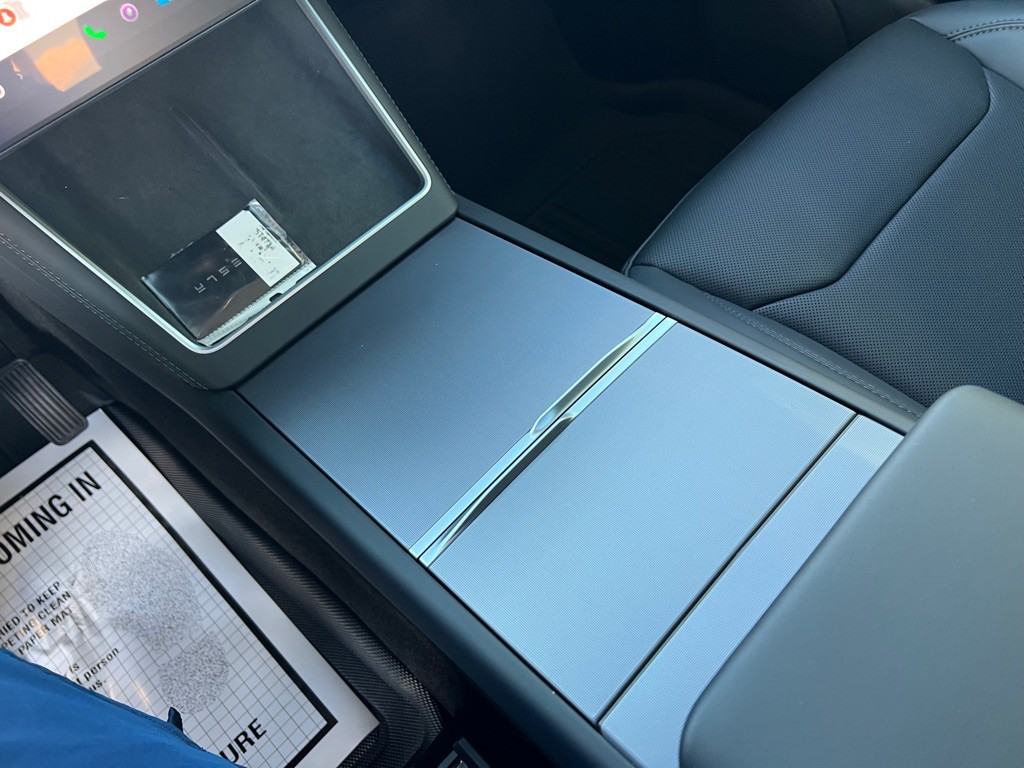 2026 Tesla Model Y Image 15