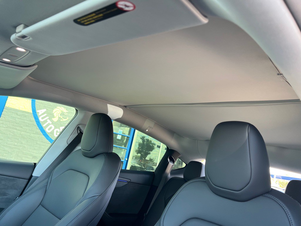 2026 Tesla Model Y Image 18