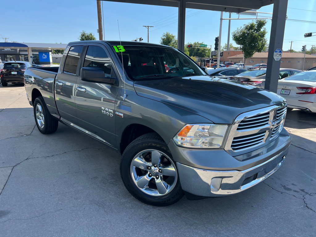 2013 RAM 1500 Image 3
