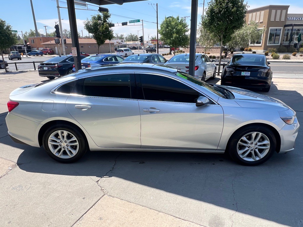 2018 Chevrolet Malibu Image 4