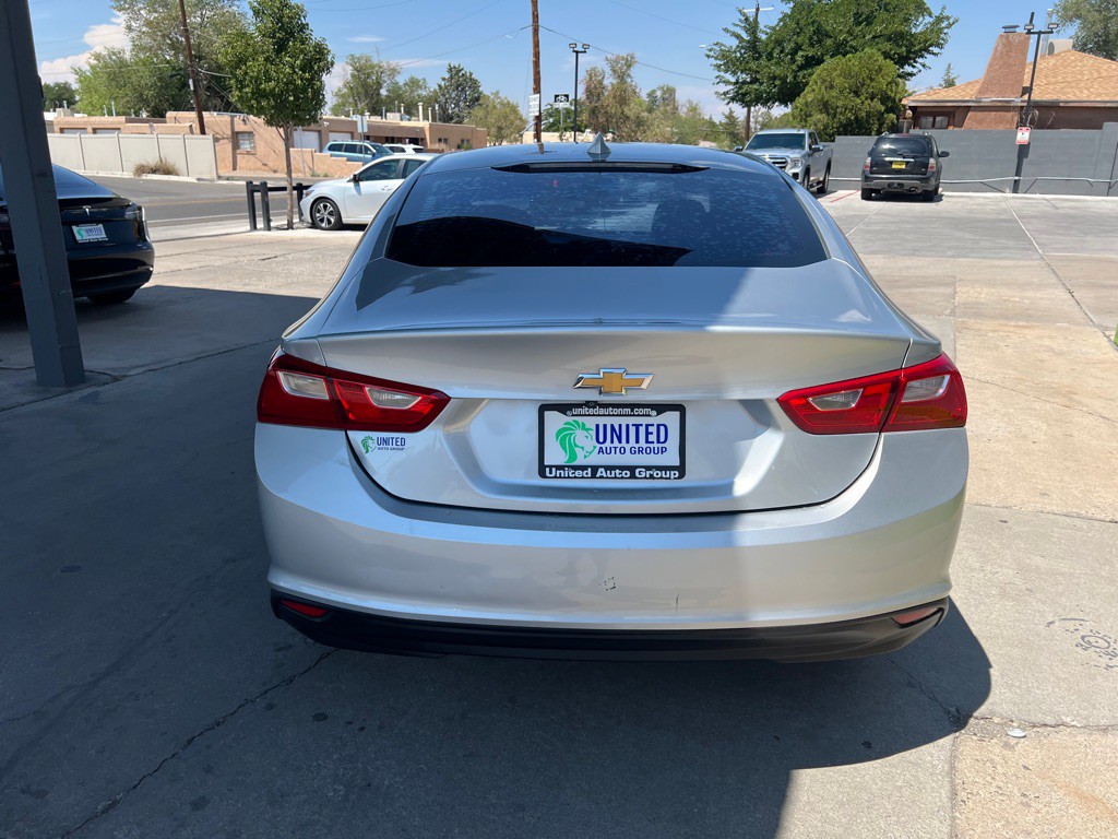 2018 Chevrolet Malibu Image 6