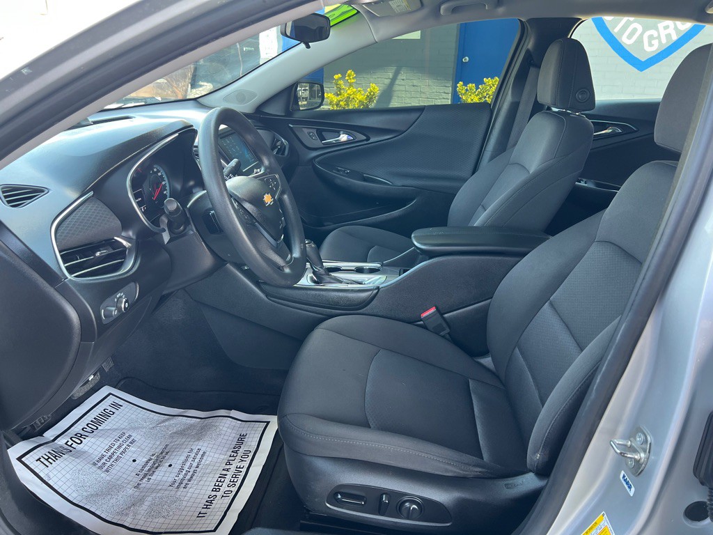 2018 Chevrolet Malibu Image 12