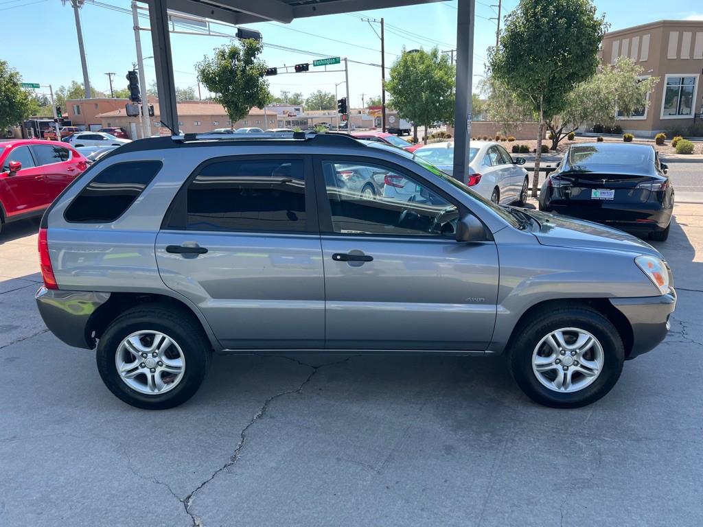 2007 Kia Sportage Image 4