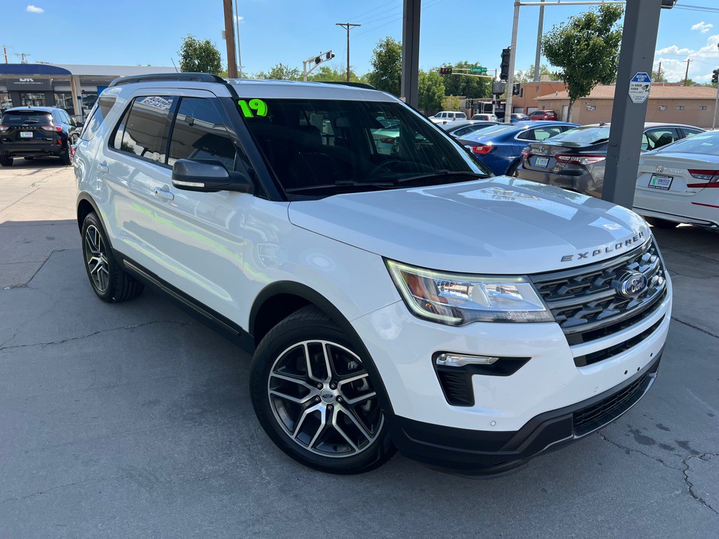 2019 Ford Explorer Image 3