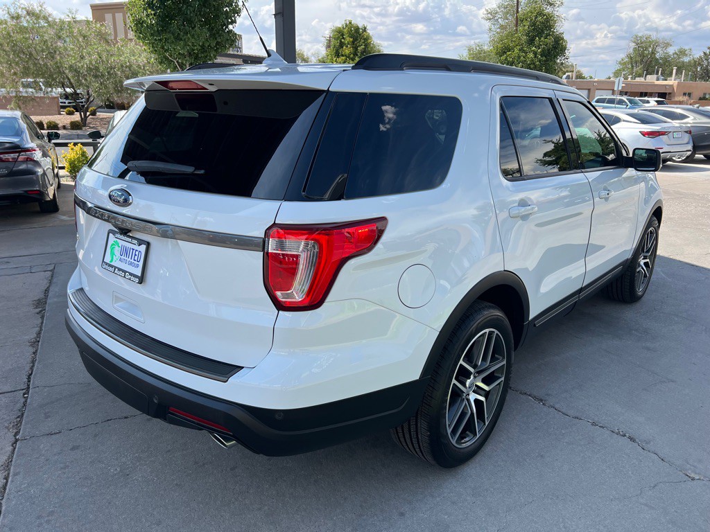 2019 Ford Explorer Image 5