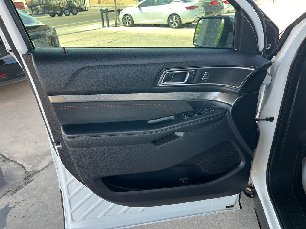 2019 Ford Explorer Image 10