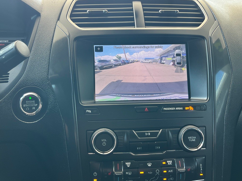 2019 Ford Explorer Image 16