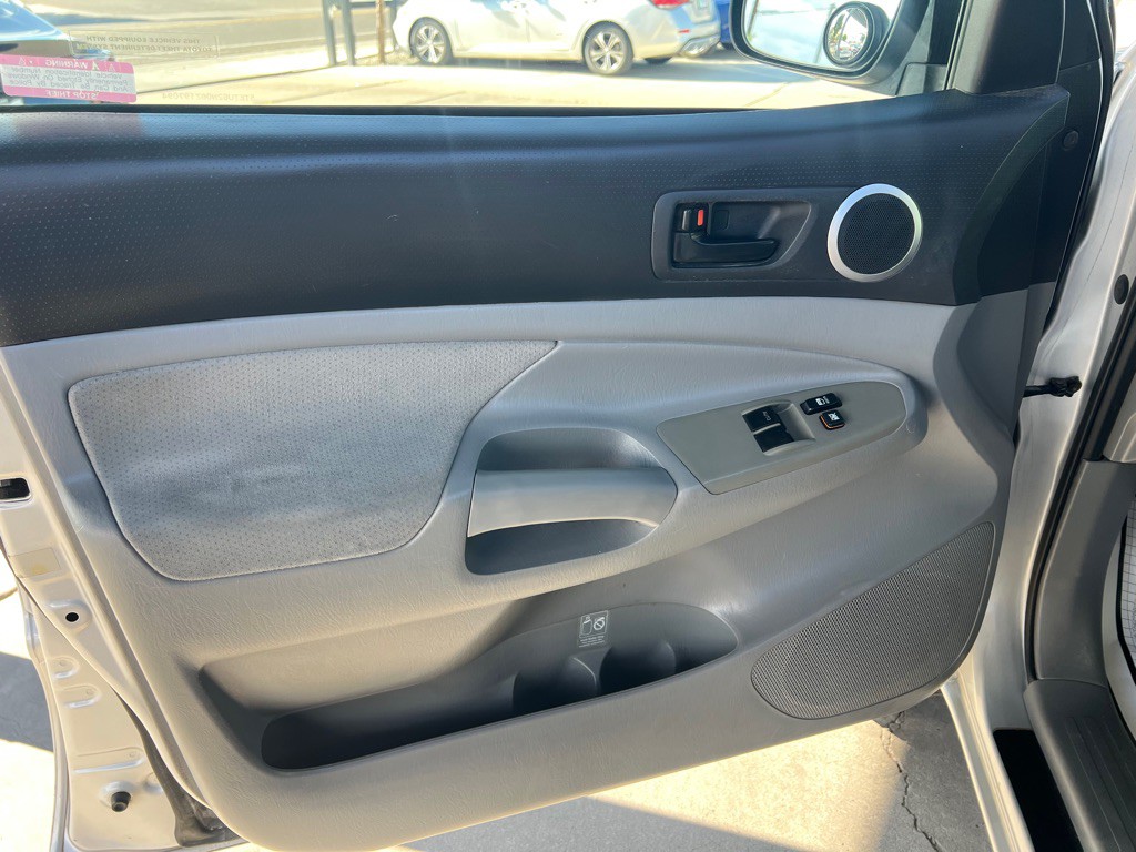 2006 Toyota Tacoma Image 10