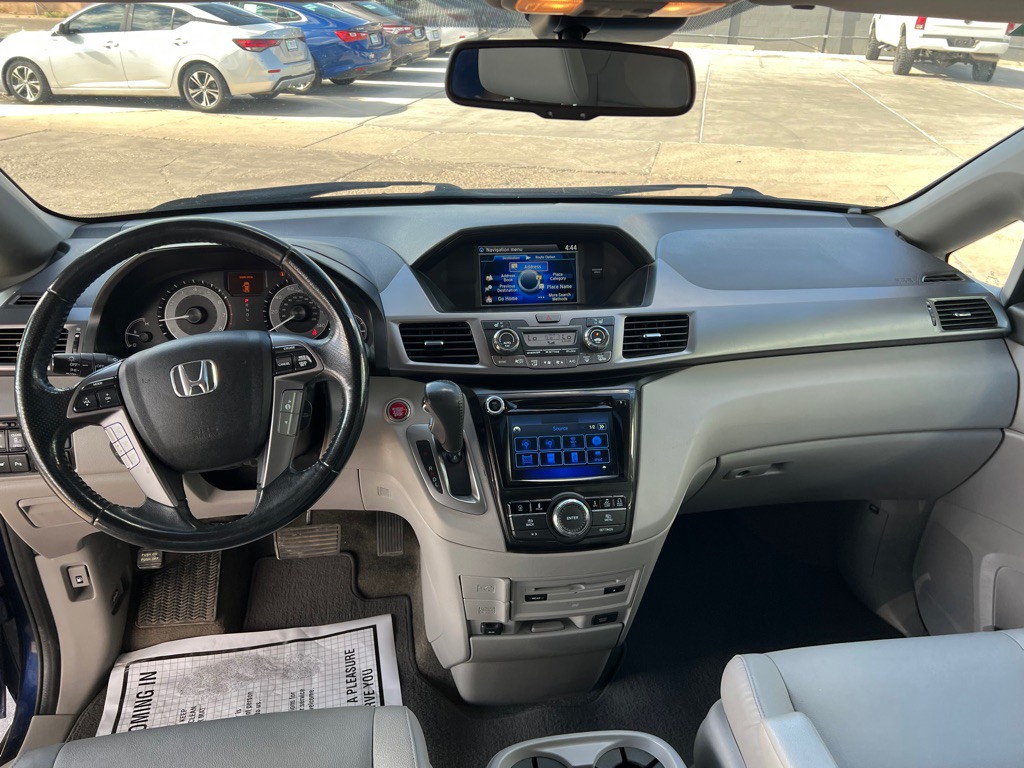 2015 Honda Odyssey Image 9