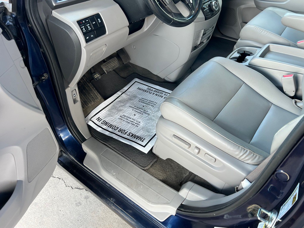 2015 Honda Odyssey Image 11