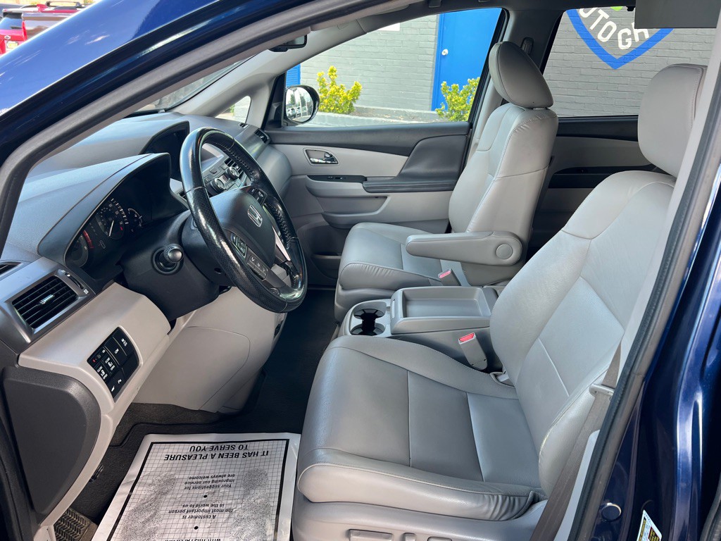 2015 Honda Odyssey Image 12