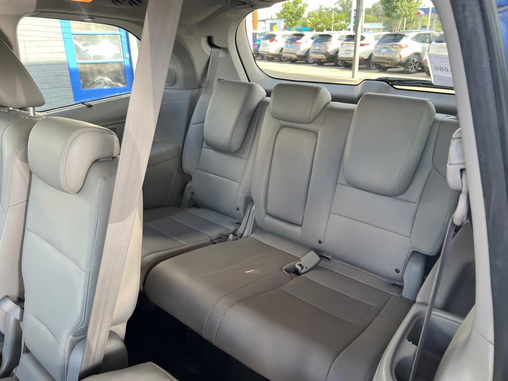 2015 Honda Odyssey Image 14