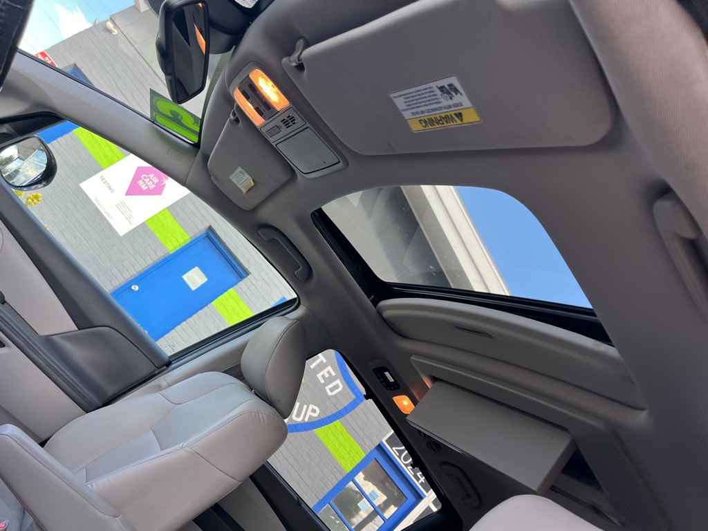 2015 Honda Odyssey Image 23
