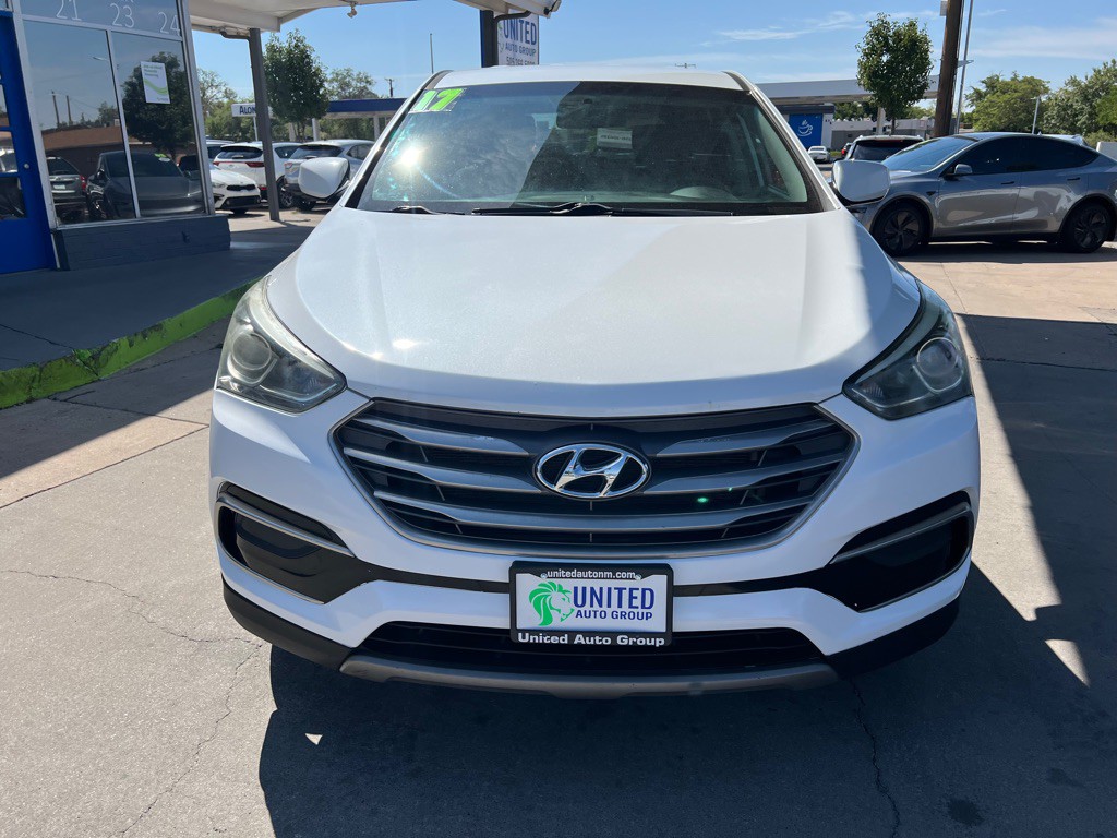 2017 Hyundai Santa Fe Sport Image 2