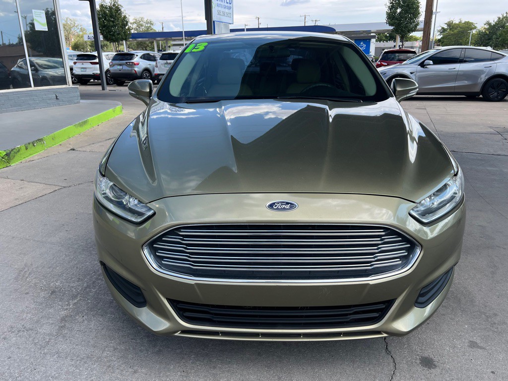 2013 Ford Fusion Image 2
