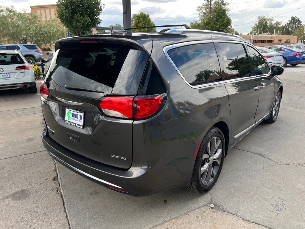 2019 Chrysler Pacifica Image 5