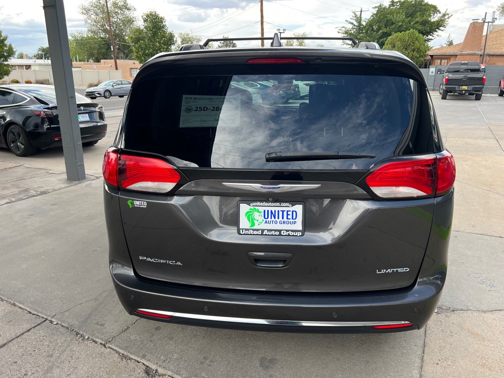 2019 Chrysler Pacifica Image 6