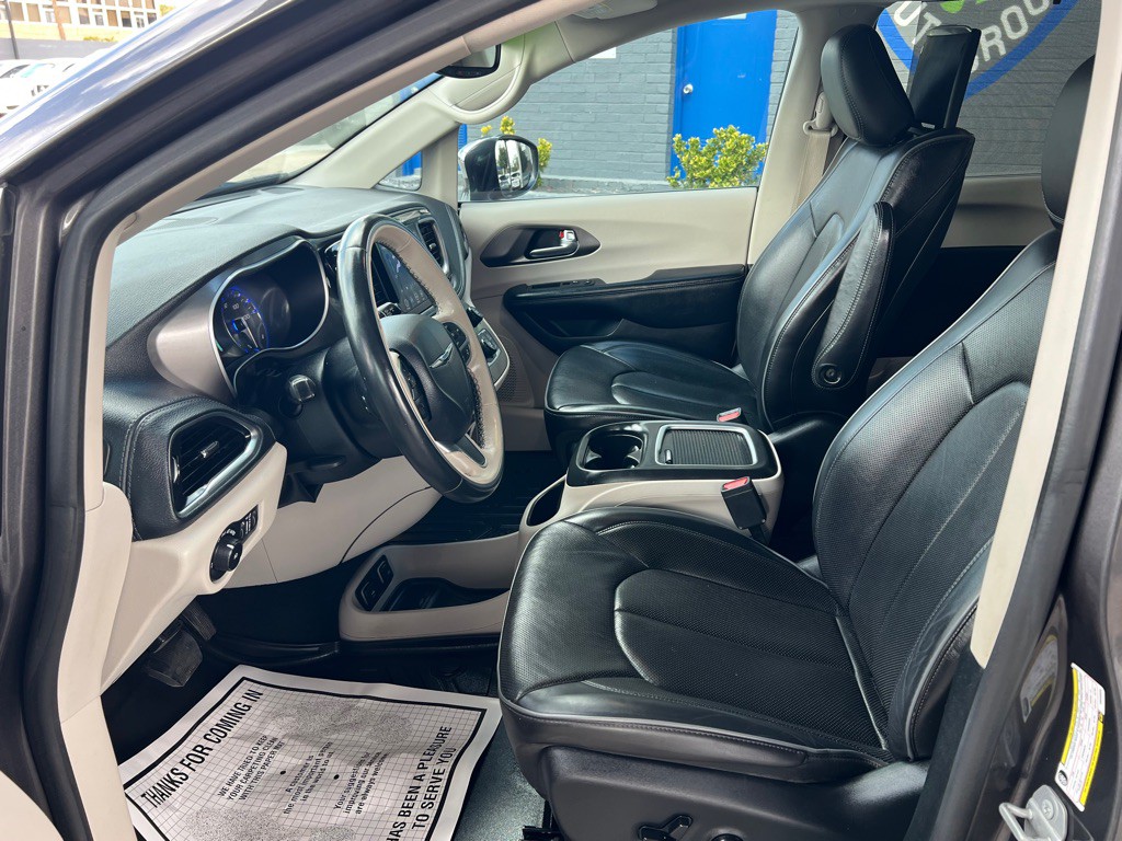 2019 Chrysler Pacifica Image 12