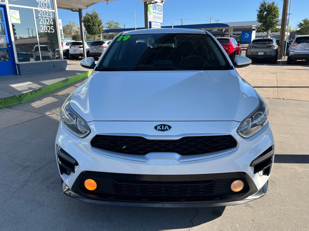 2019 Kia Forte Image 2