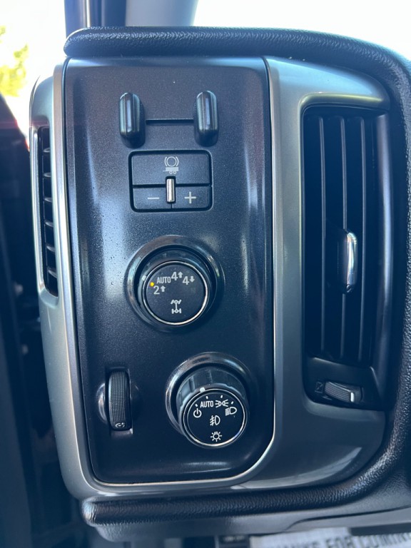 2018 Chevrolet Silverado 1500 Image 18