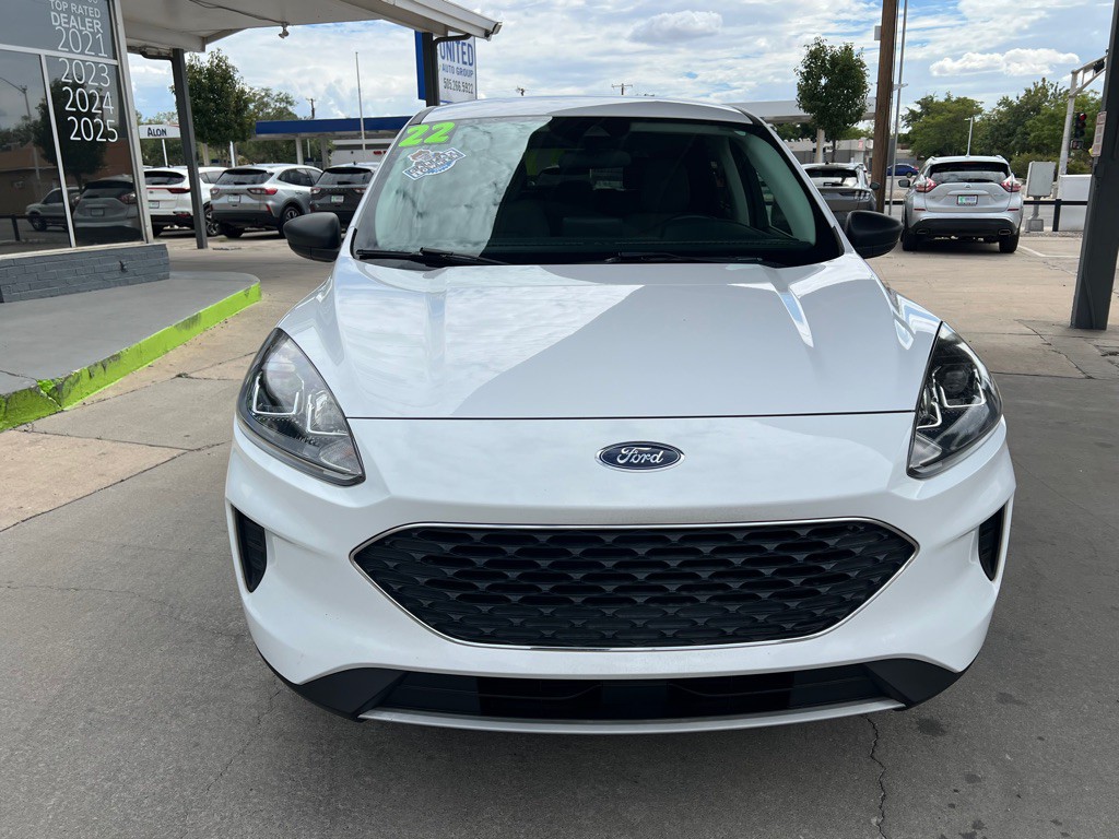 2022 Ford Escape Image 2