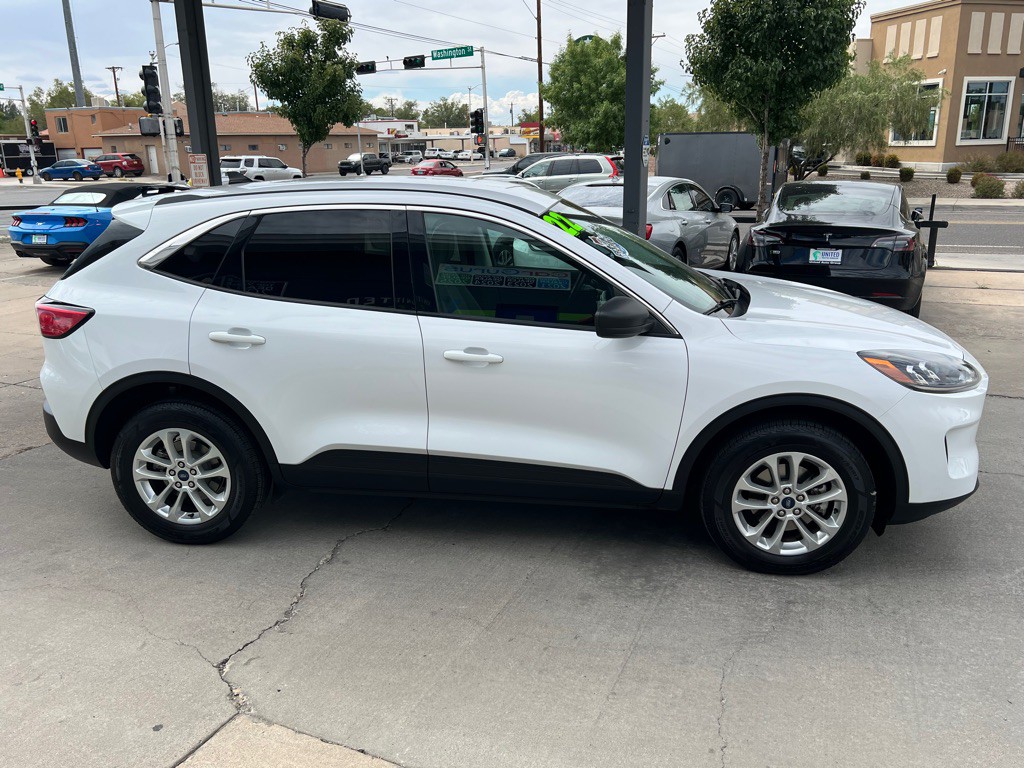 2022 Ford Escape Image 4