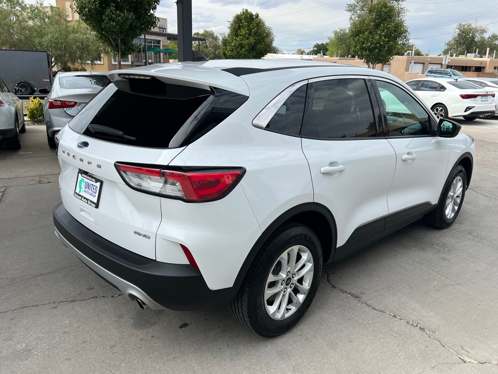 2022 Ford Escape Image 5