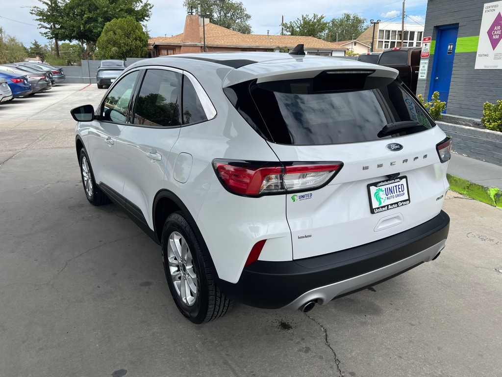 2022 Ford Escape Image 7