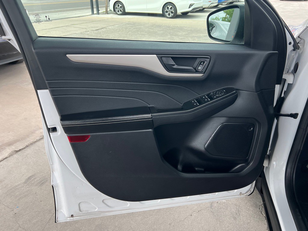 2022 Ford Escape Image 10