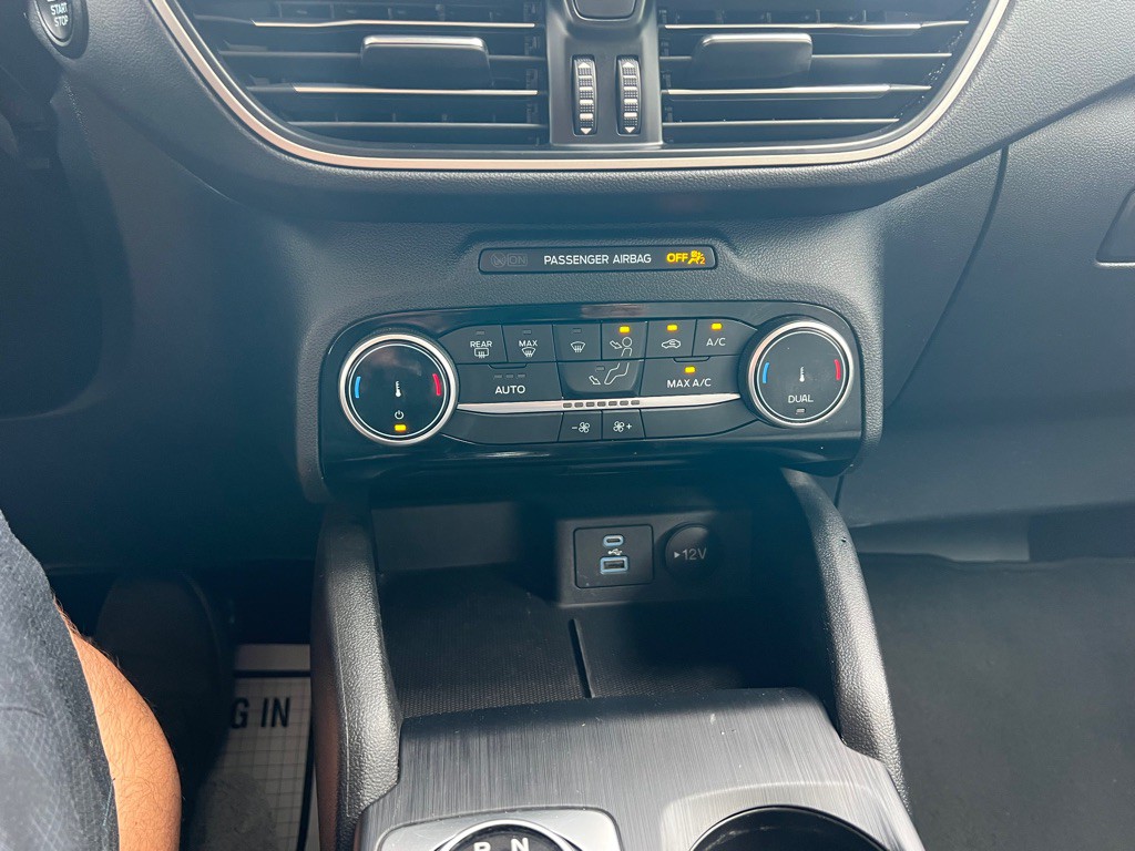 2022 Ford Escape Image 16