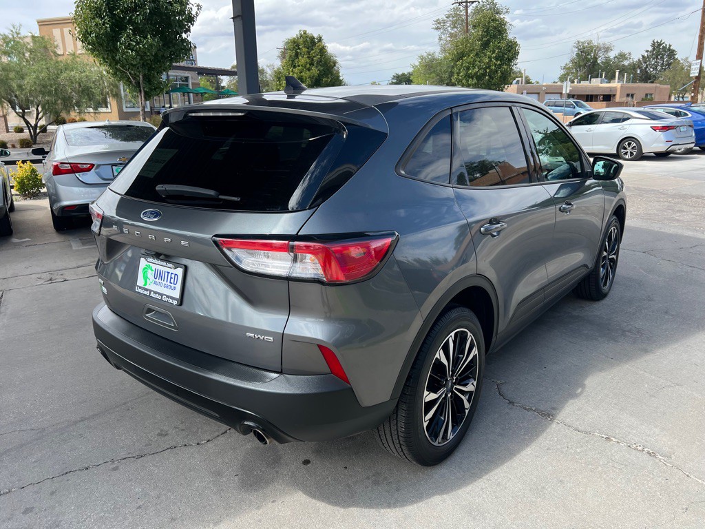 2022 Ford Escape Image 5