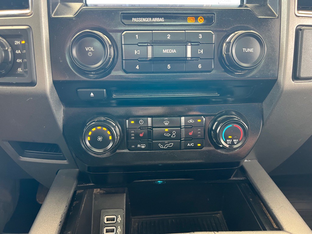 2017 Ford F-150 Image 17