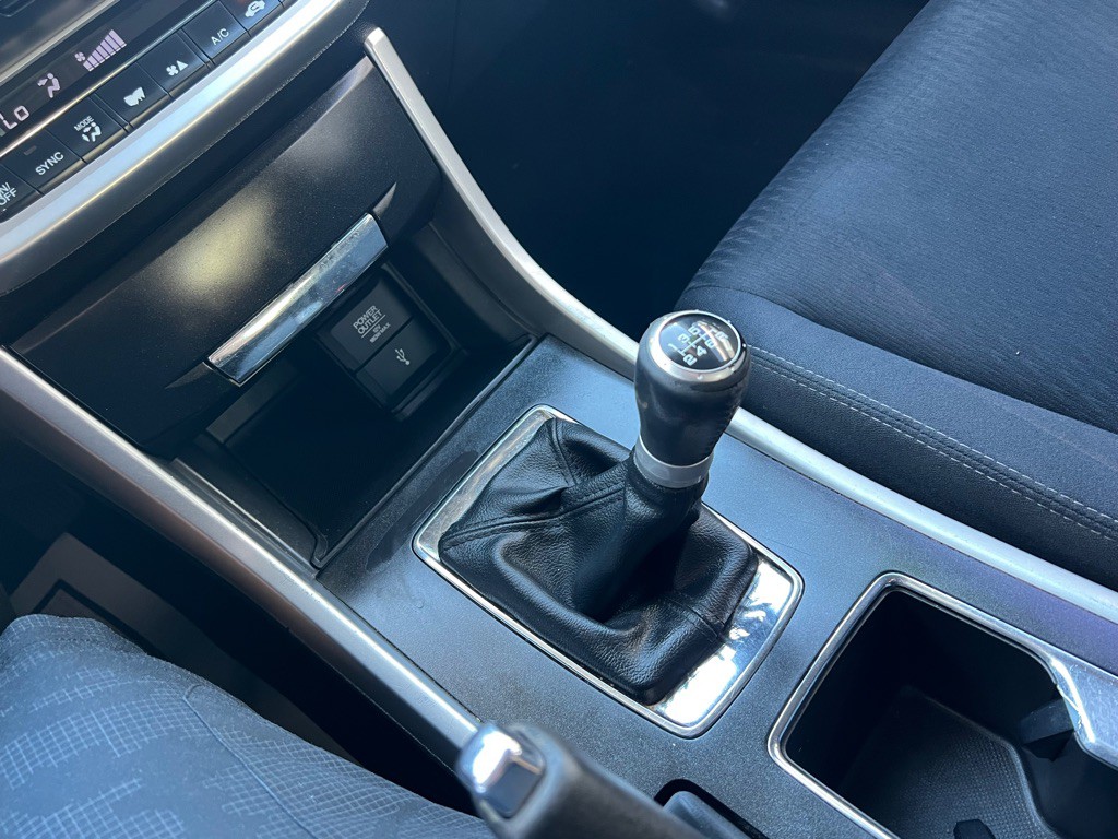 2014 Honda Accord Image 17