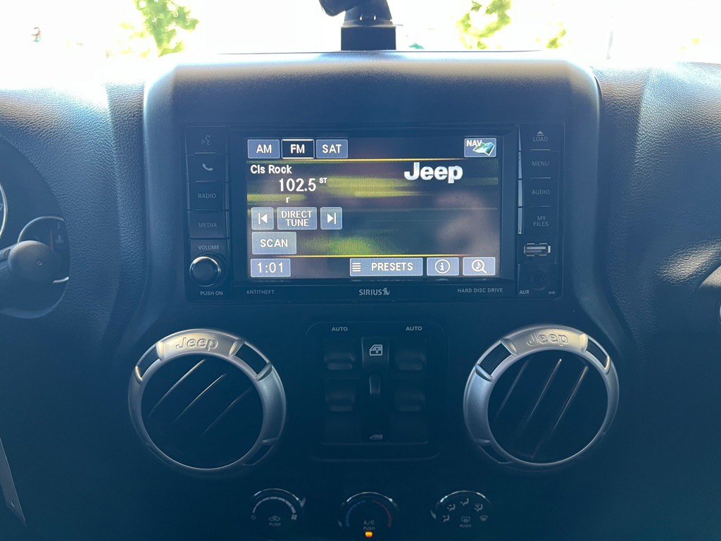 2017 Jeep Wrangler Unlimited Image 15