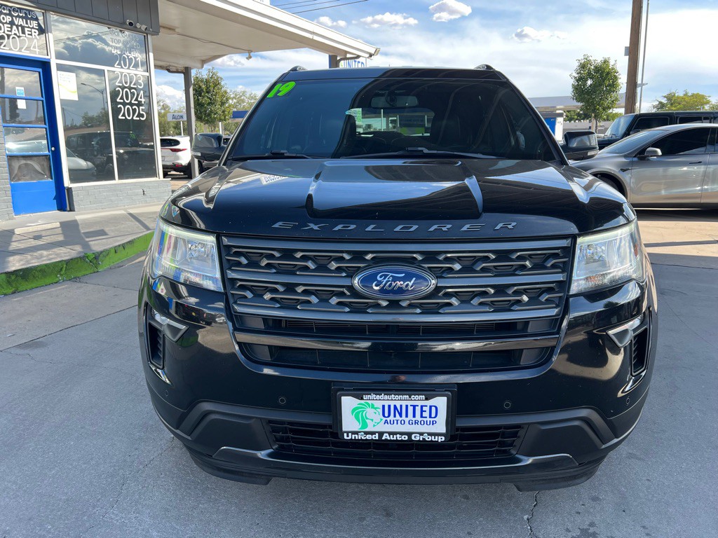 2019 Ford Explorer Image 2