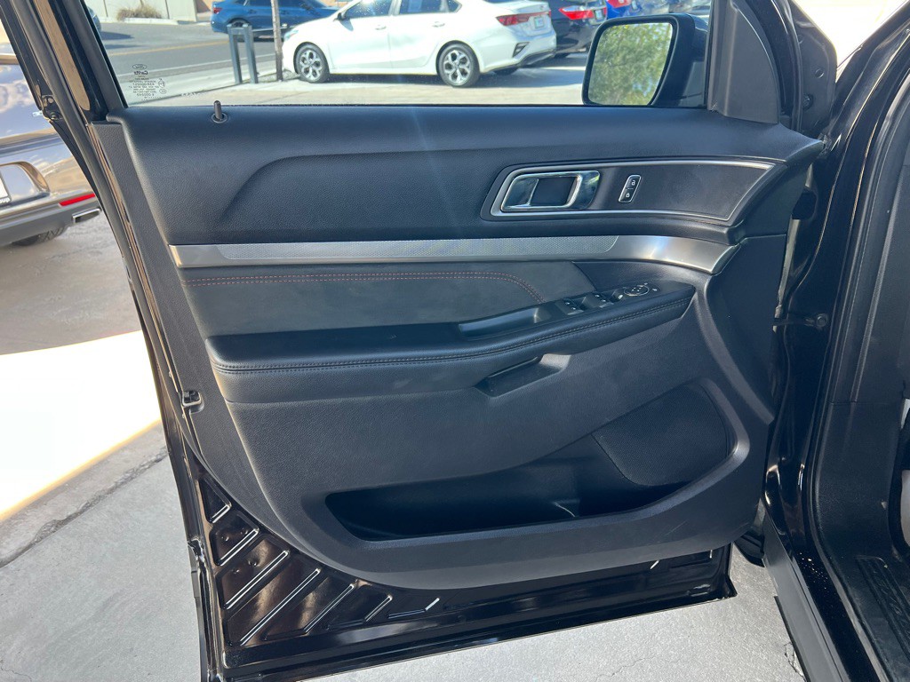 2019 Ford Explorer Image 10