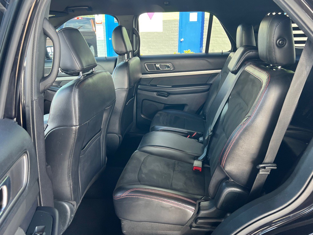 2019 Ford Explorer Image 13