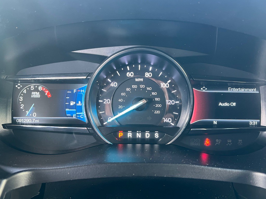 2019 Ford Explorer Image 15
