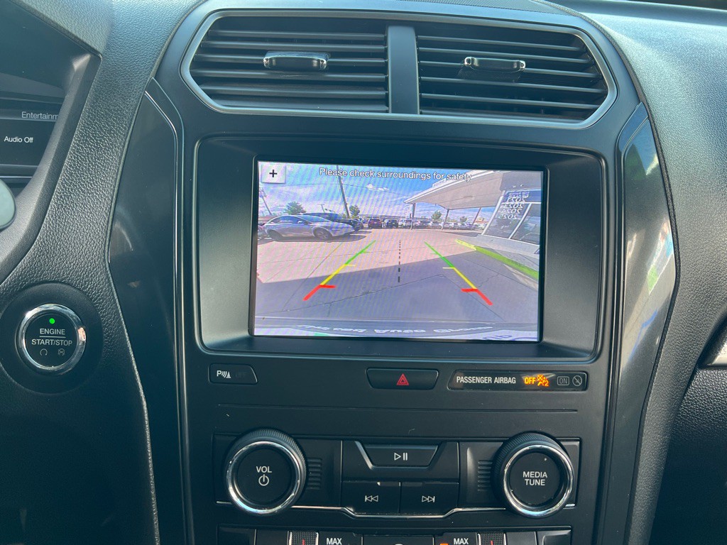 2019 Ford Explorer Image 17