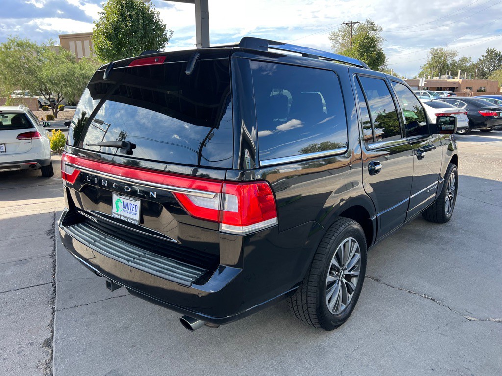 2017 Lincoln Navigator Image 5