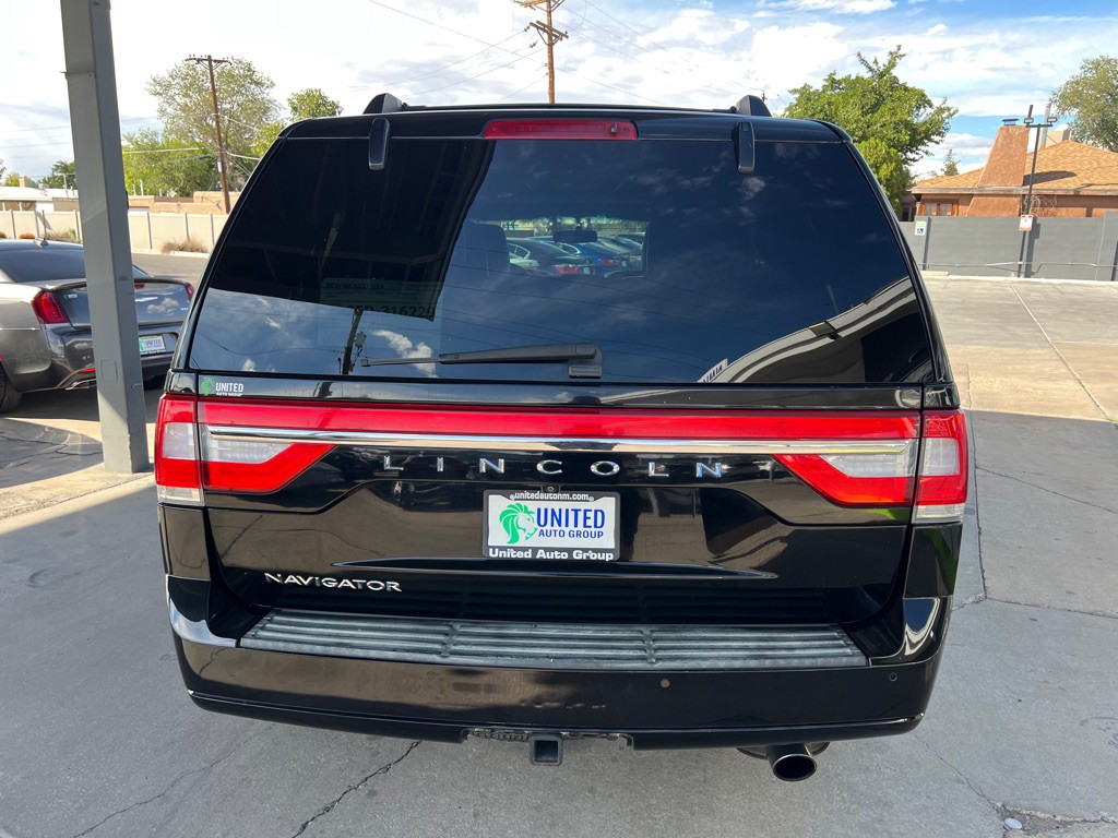 2017 Lincoln Navigator Image 6
