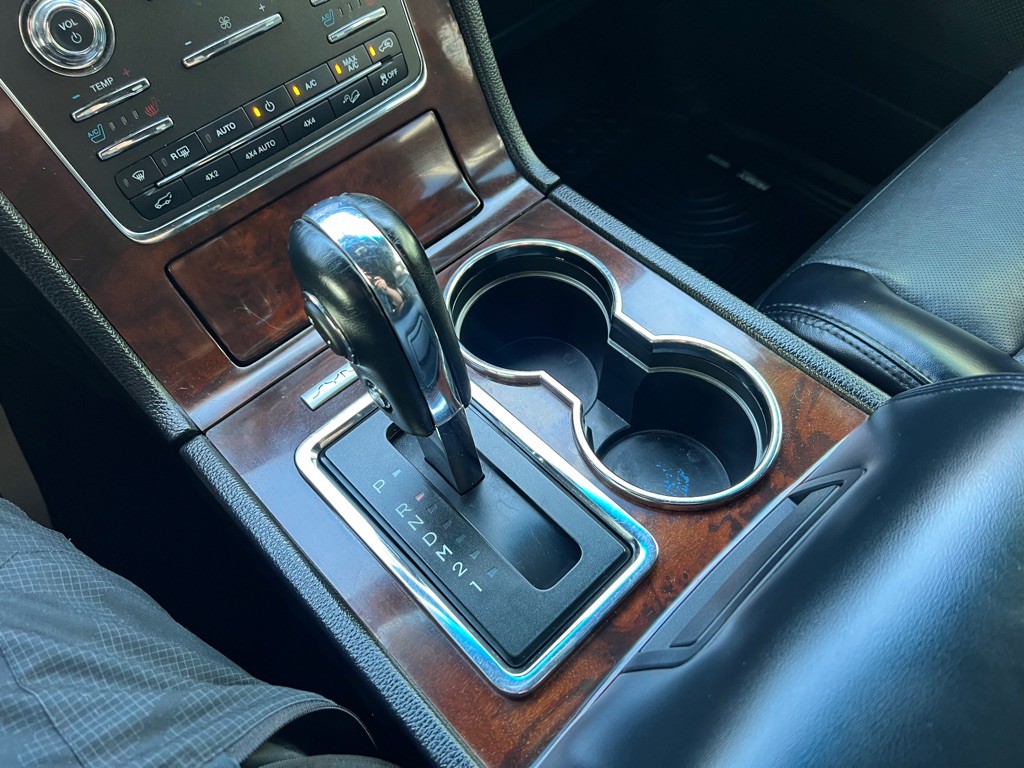 2017 Lincoln Navigator Image 18