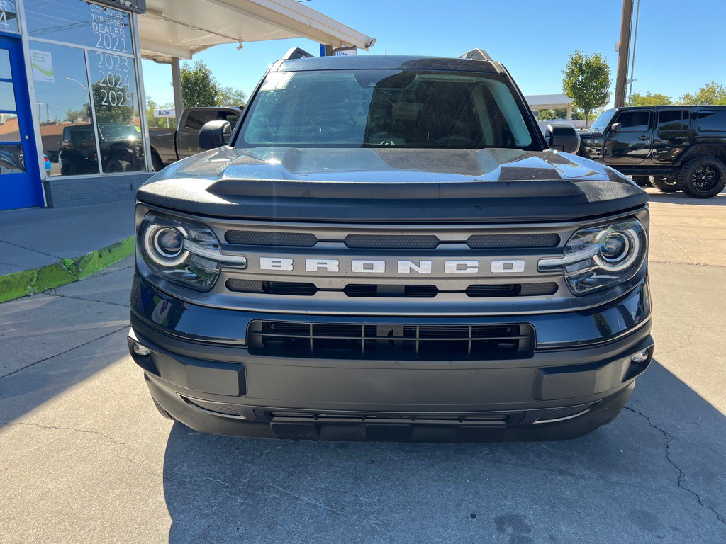 2021 Ford Bronco Image 2