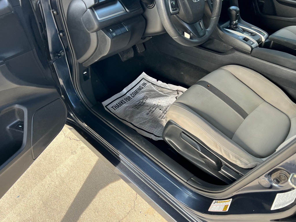 2016 Honda Civic Image 11