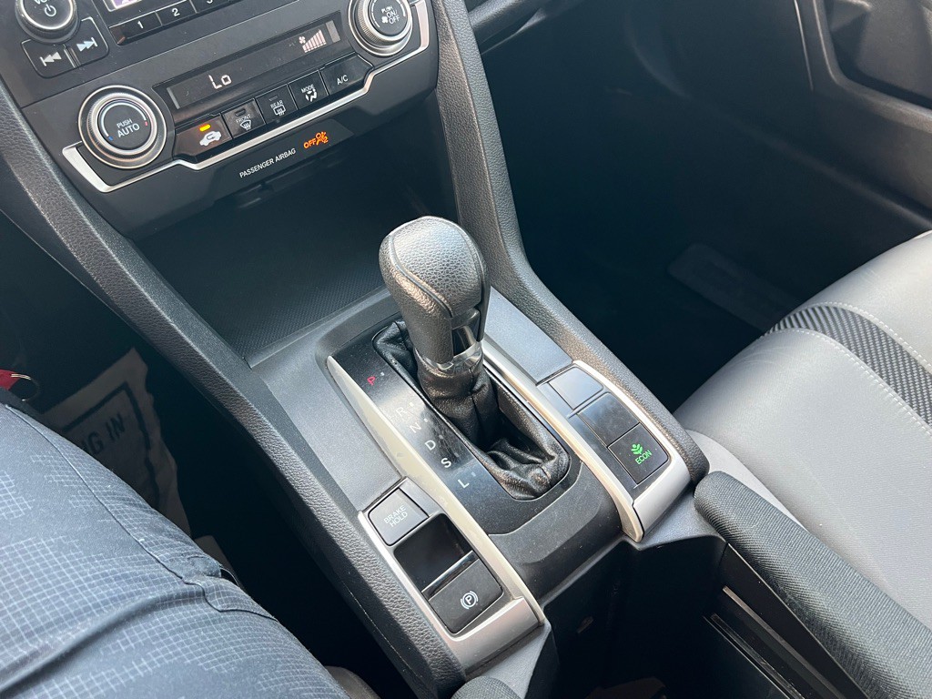 2016 Honda Civic Image 16