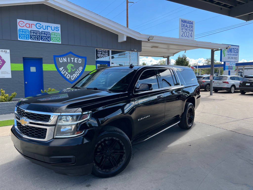 2017 Chevrolet Suburban Image 1