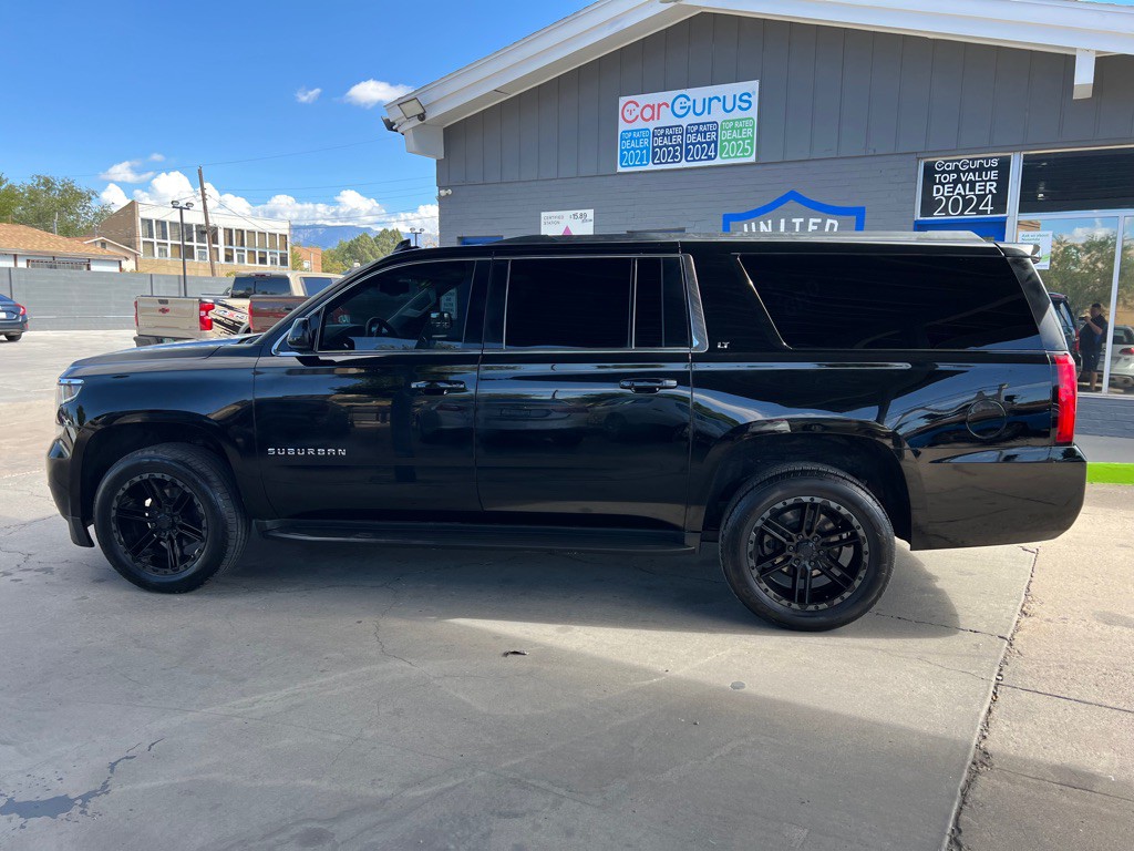 2017 Chevrolet Suburban Image 8