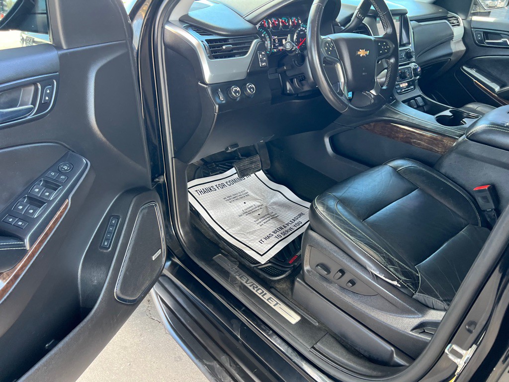 2017 Chevrolet Suburban Image 11