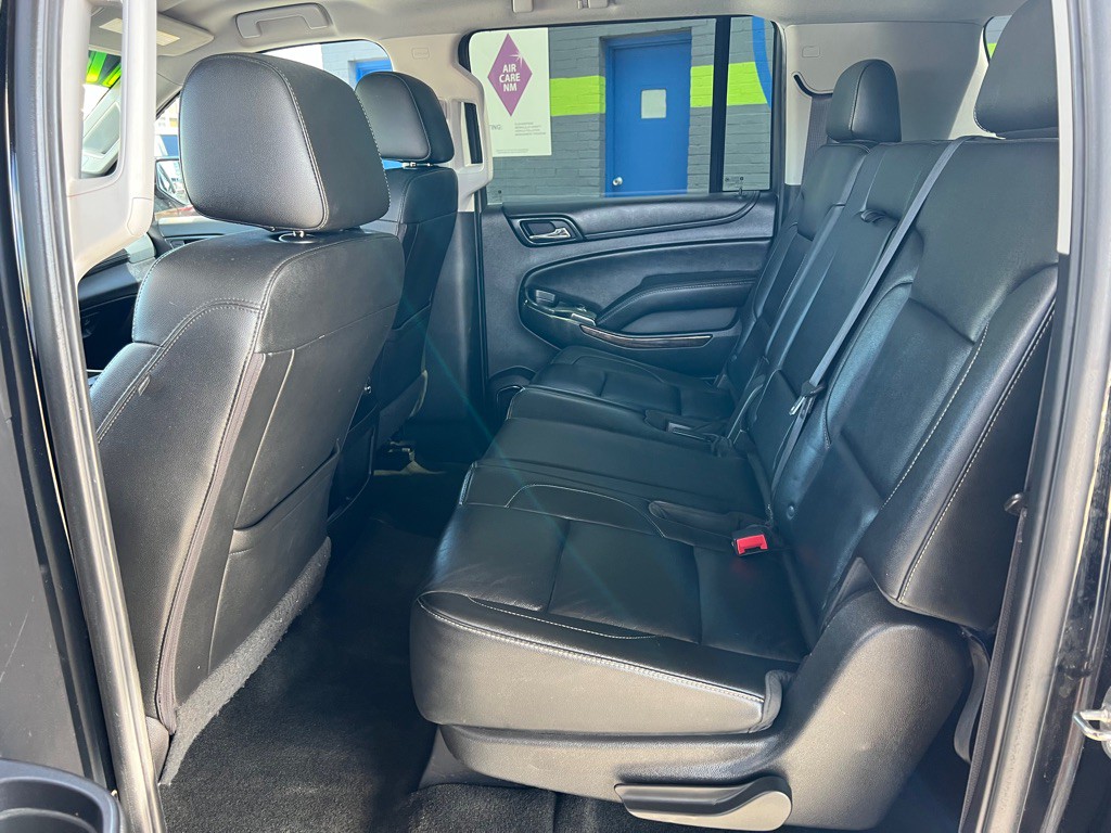 2017 Chevrolet Suburban Image 13
