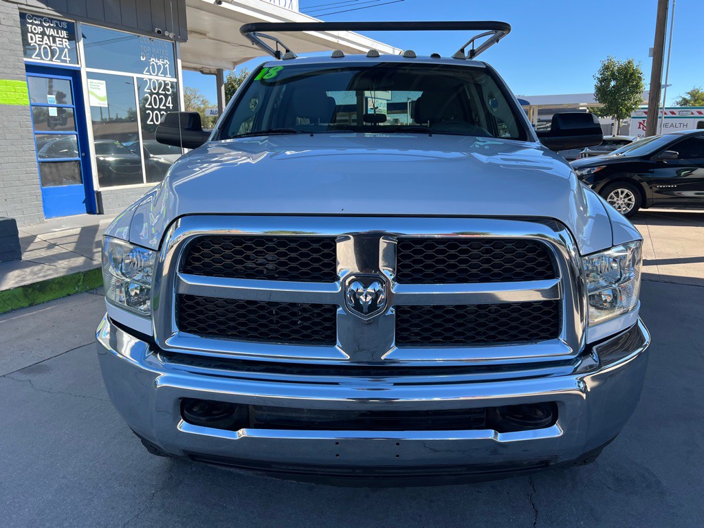 2018 RAM 3500 Image 2